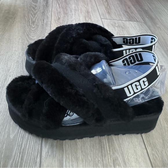 UGG BLACK W DISCO CROSS SLIDE SIZE 10 BRAND NEW - Picture 3 of 5